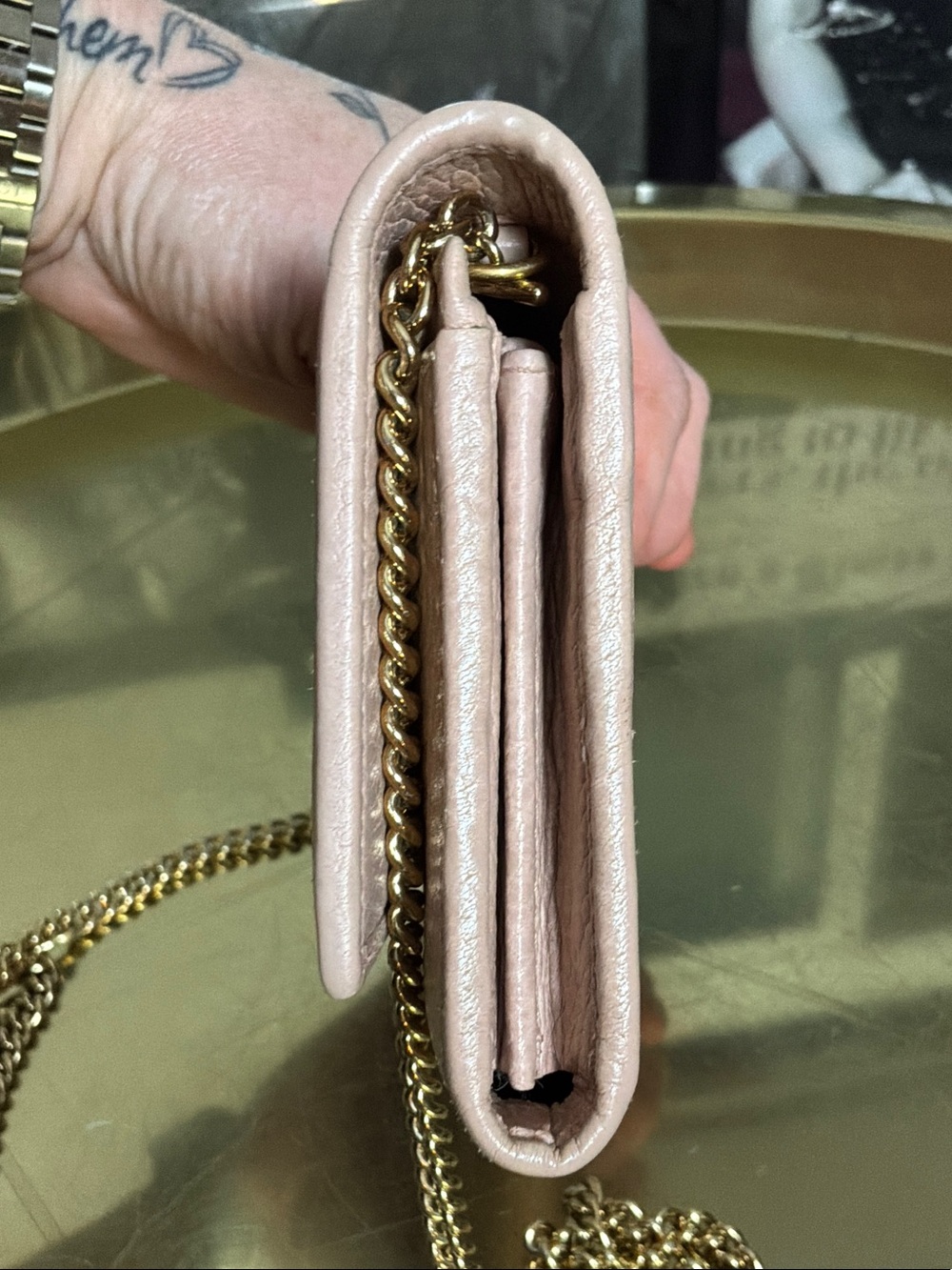 GUCCI | AUTHENTIC LEATHER WALLET ON A CHAIN (WOC) - Picture 7 of 8